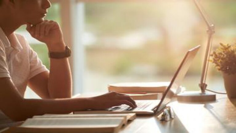 Breaking the Myths of Pursuing Online MBA Degree
